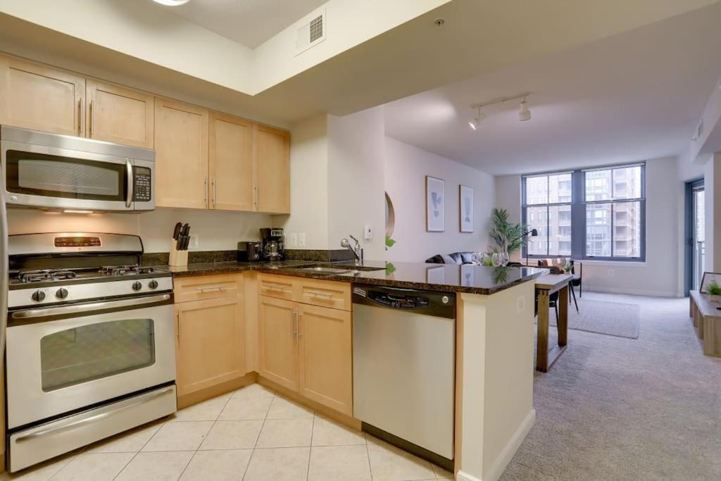 Condo With Gym And Pool In Pentagon City 8Min To Dca Arlington Exterior photo