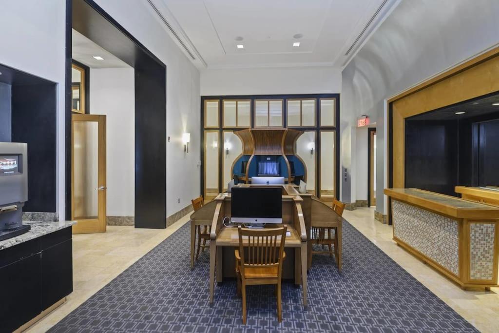 Condo With Gym And Pool In Pentagon City 8Min To Dca Arlington Exterior photo