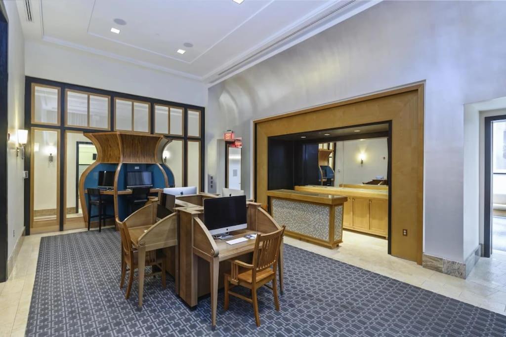 Condo With Gym And Pool In Pentagon City 8Min To Dca Arlington Exterior photo